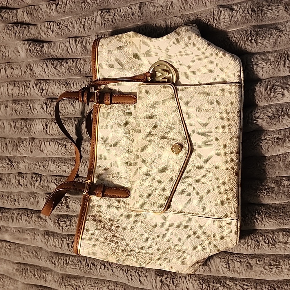 Michael Kors Jet Set Medium bag